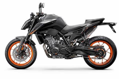 KTM 890 Duke बाइक के आने से TVS Apachi का हुआ खेल खत्म, कीमत में तो बीएमडब्ल्यू को भी पाछाड़ा