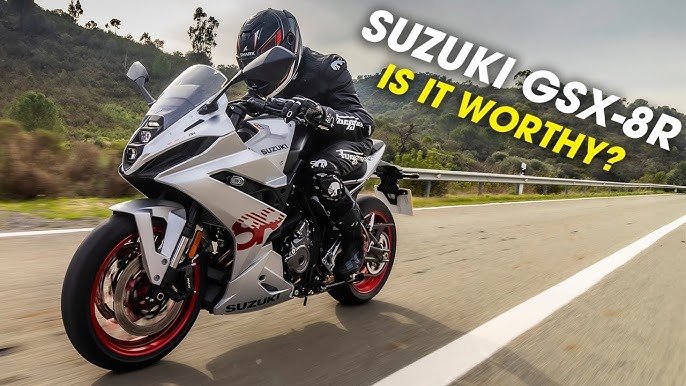 Suzuki GSX-8R स्पोर्ट बाइक को देख मां के लाडले हुए दीवाने, कीमत में तो दिया Yamaha है को टक्कर